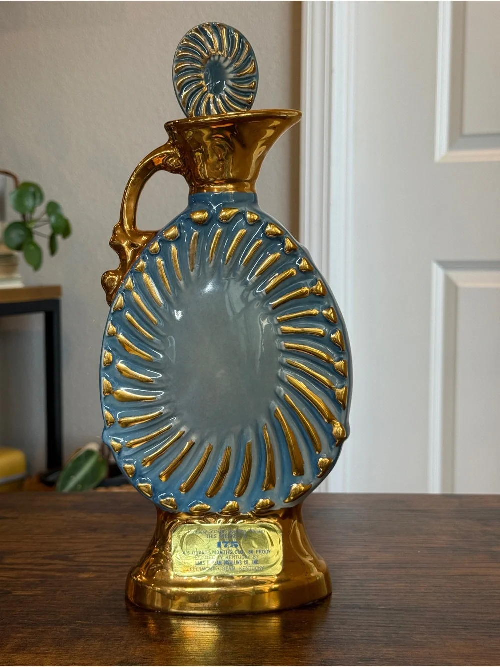Vintage 1973 Jim Beam Tulip Pitcher Whiskey Decanter Bottle Gold Trim